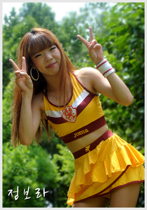 cheer-01.jpg